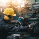 Cek Harian Yang Perlu Dilakukan Teknisi Mekanik Di Pabrik Industri